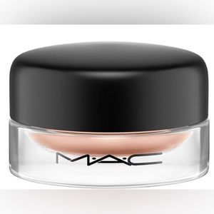 New MAC Pro Longwear Paint Pot - Painterly